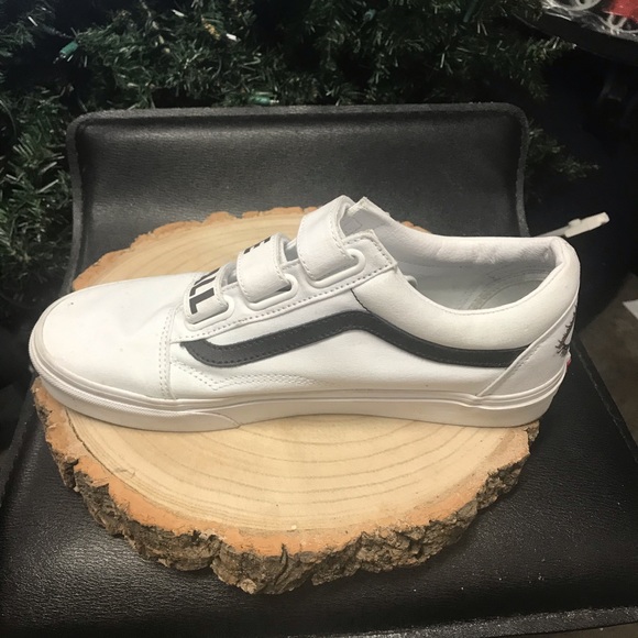 Custom Vans - Picture 4 of 4